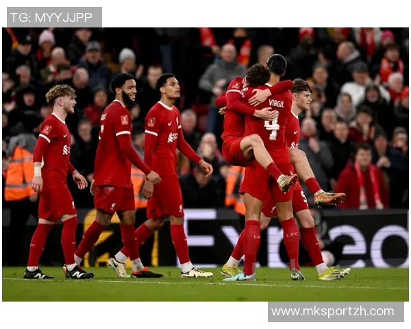 国王杯激战里昂平利物浦全场瞬间沸腾精彩回顾与战报分析 国王杯激战里昂平利物浦全场瞬间沸腾精彩回顾与战报分析