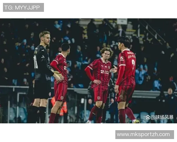 中超波尔图大胜里昂6比2全场沸腾瞬间引发热议分析