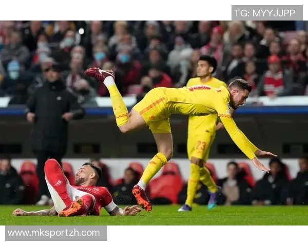 英超精彩回顾：利物浦大胜本菲卡四球横扫全场引发热烈反响