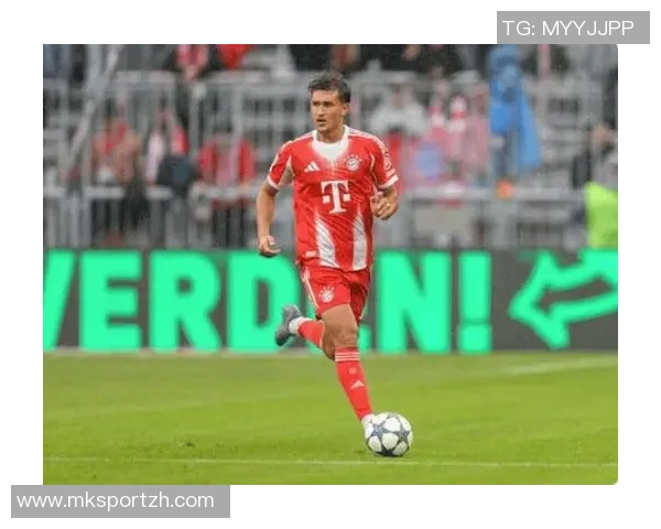 世界杯精彩对决AC米兰逆转拜仁帽子戏法引爆全场激情时刻回顾