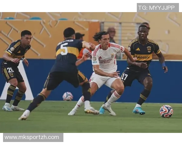 国王杯激战本菲卡与拜仁零平红牌争议引发全场热议与高潮